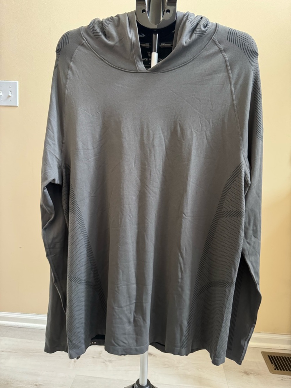 Mack Weldon Charcoal Gray Long Sleeve Hooded Tee